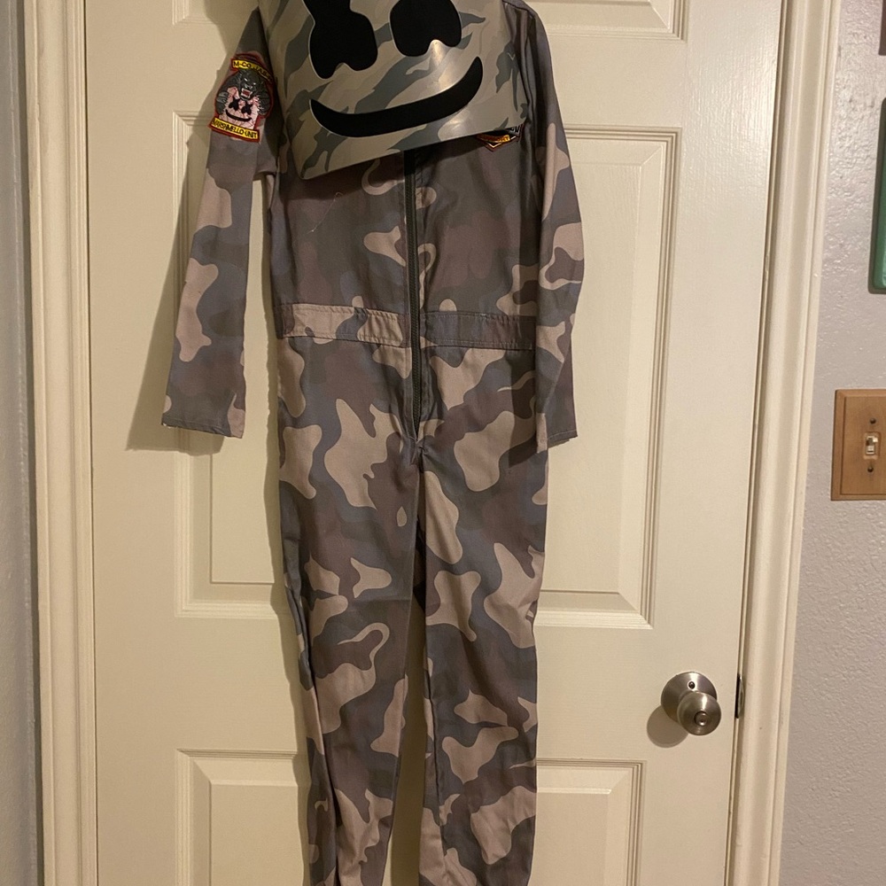 Marshmello Camouflage Jumpsuit with Smiley Face Mask kids medium